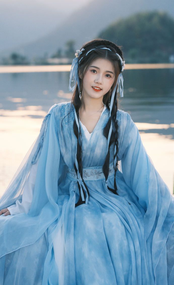 潜伏